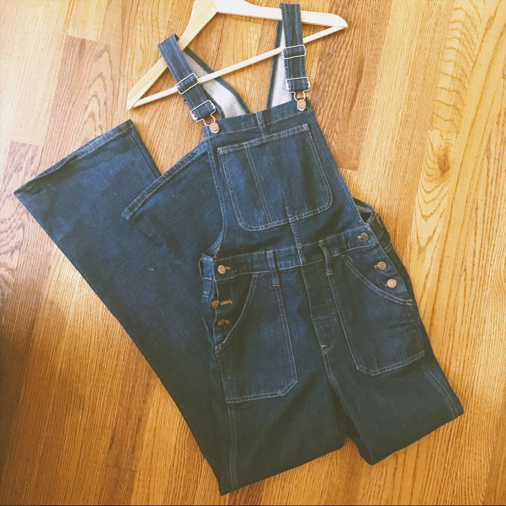 Madewell dark wash flare overalls in Small